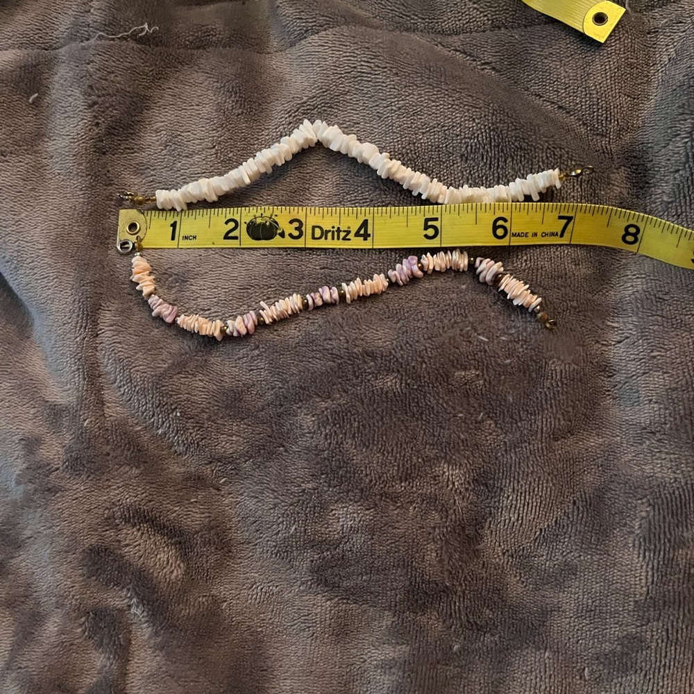 Shell Chip Bracelet - Picture 5 of 5
